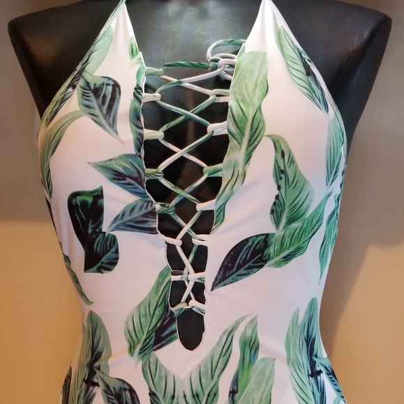 🍀"NEW" Green Leaf Corset Swimsuit - Picture 3 of 7